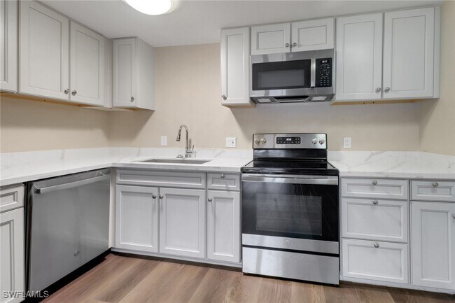 Building Photo - 5214 Treetops Dr