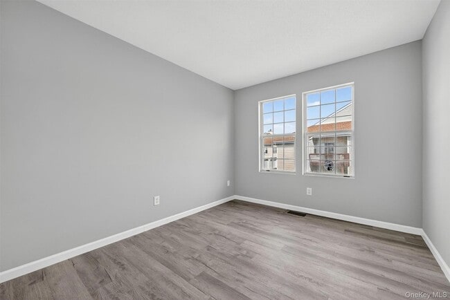 Building Photo - 2722 Whispering Hills Dr