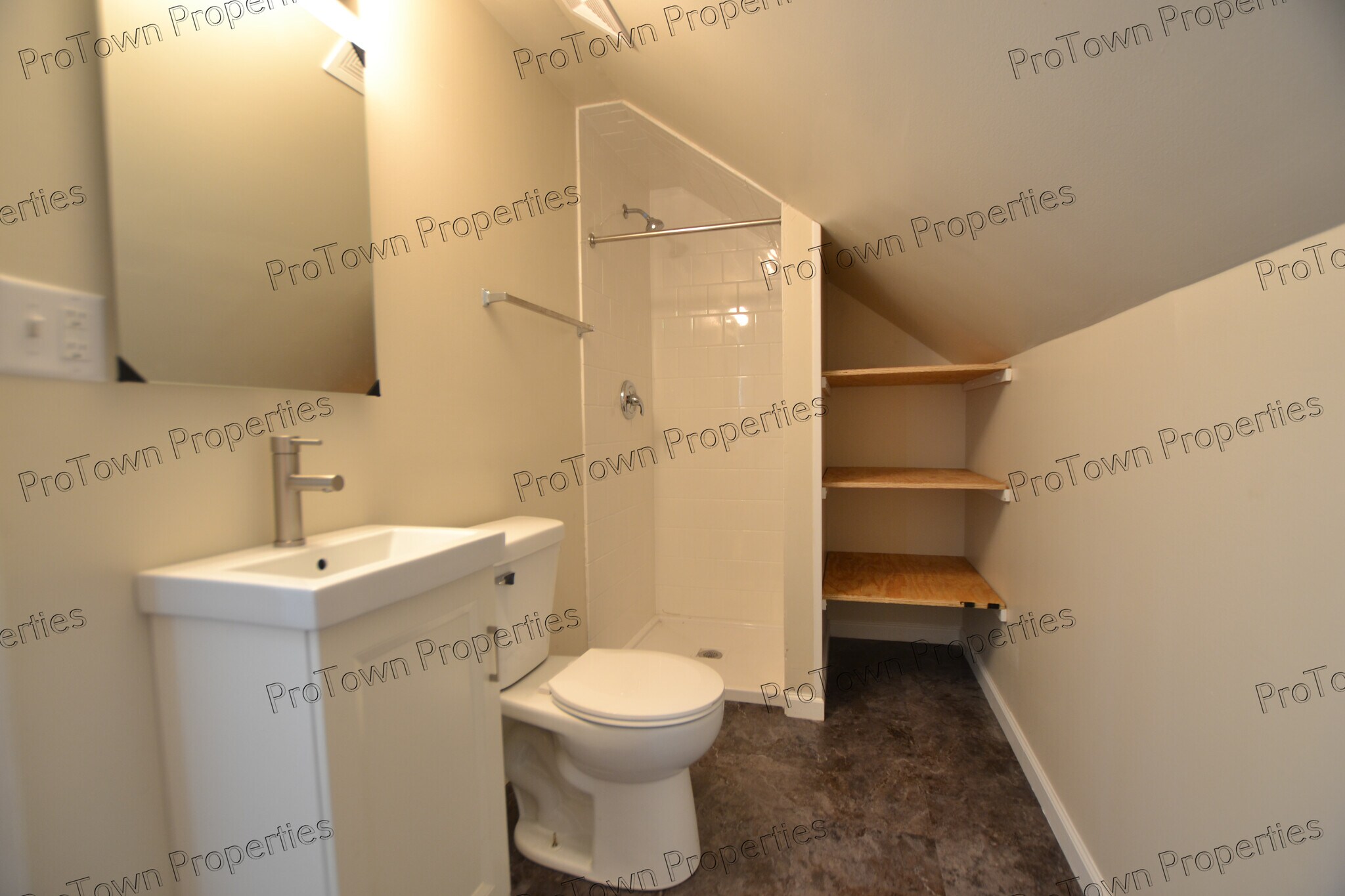 Building Photo - 1314 Kinsey Ave