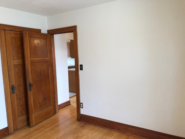 bedroom 1 - 623 S 60th St