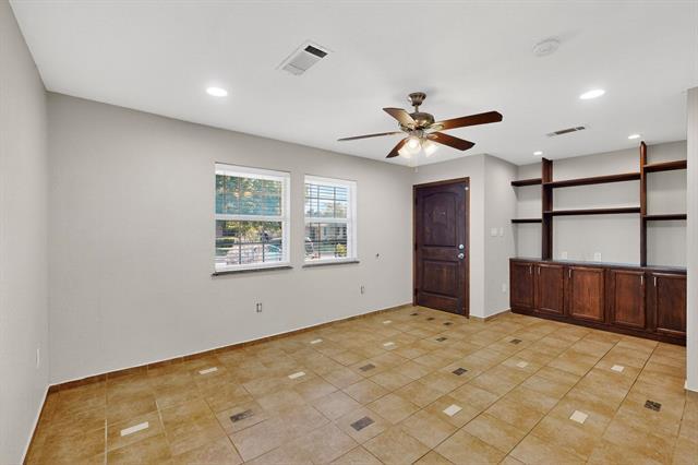 Building Photo - 4429 Oleander Trail