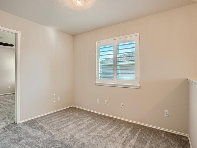Building Photo - 819 Palo Duro Dr