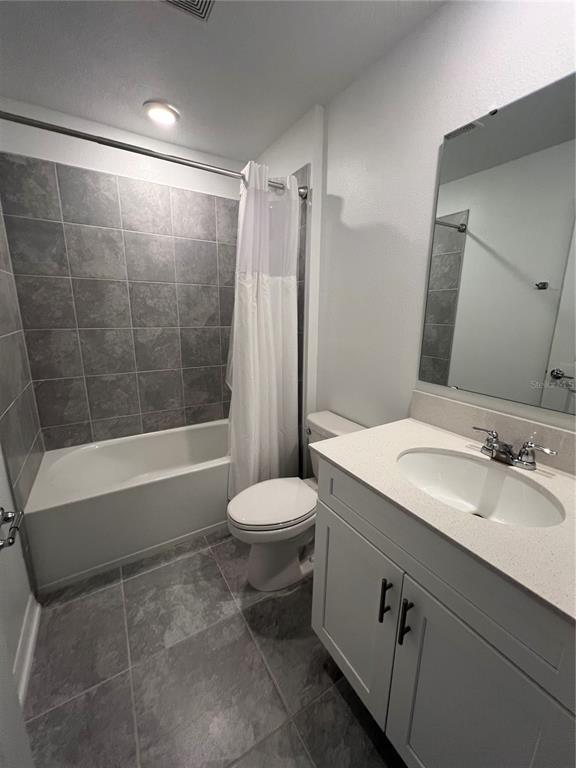 Building Photo - 688 Silver Palm Dr