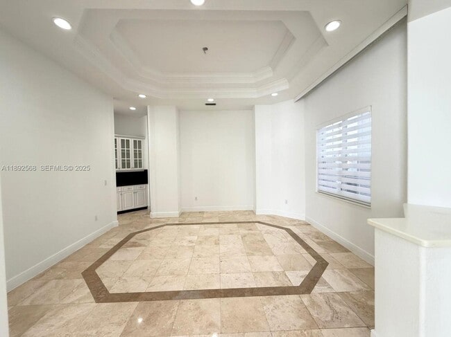 Building Photo - 996 Sanibel Dr