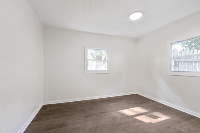 Building Photo - 2778 Grasmere Ave