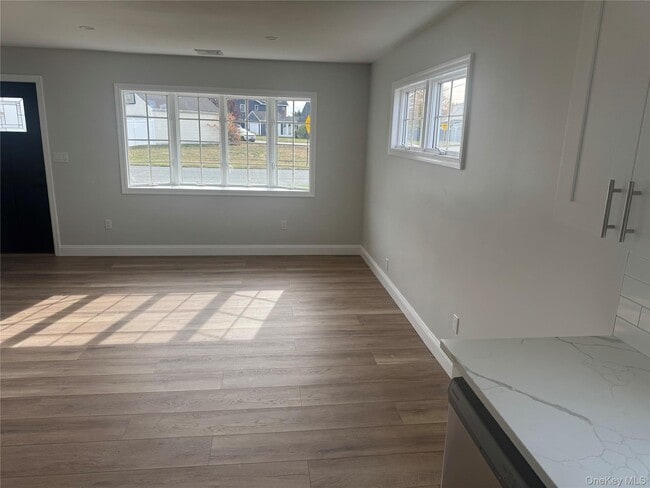 Building Photo - 10 Vermont St