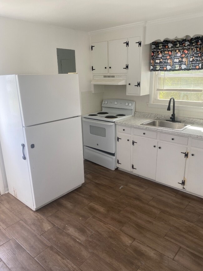 Building Photo - 1821 Taylor St