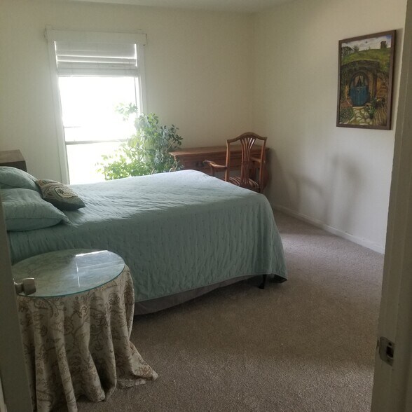 Master Bedroom - 8060 Niwot Rd