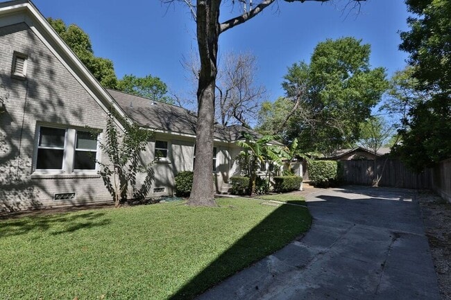 Building Photo - 3124 Jarrard St