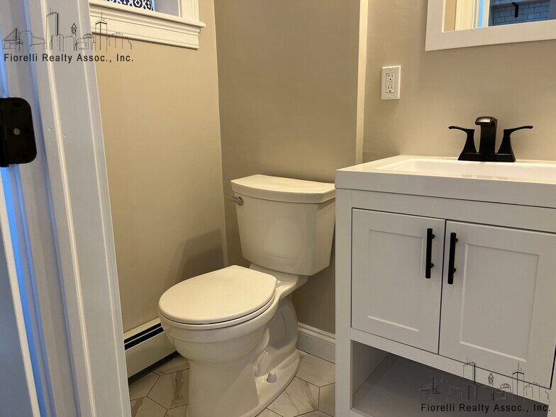 Building Photo - 97 Cottage St