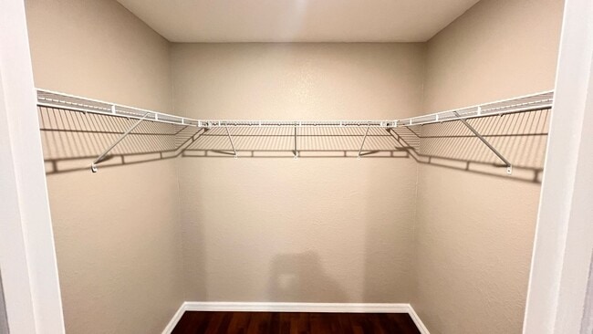 Building Photo - Charming 3 Bedroom, 2 Bathroom Home in the Lovely Marion Oaks of Ocala!