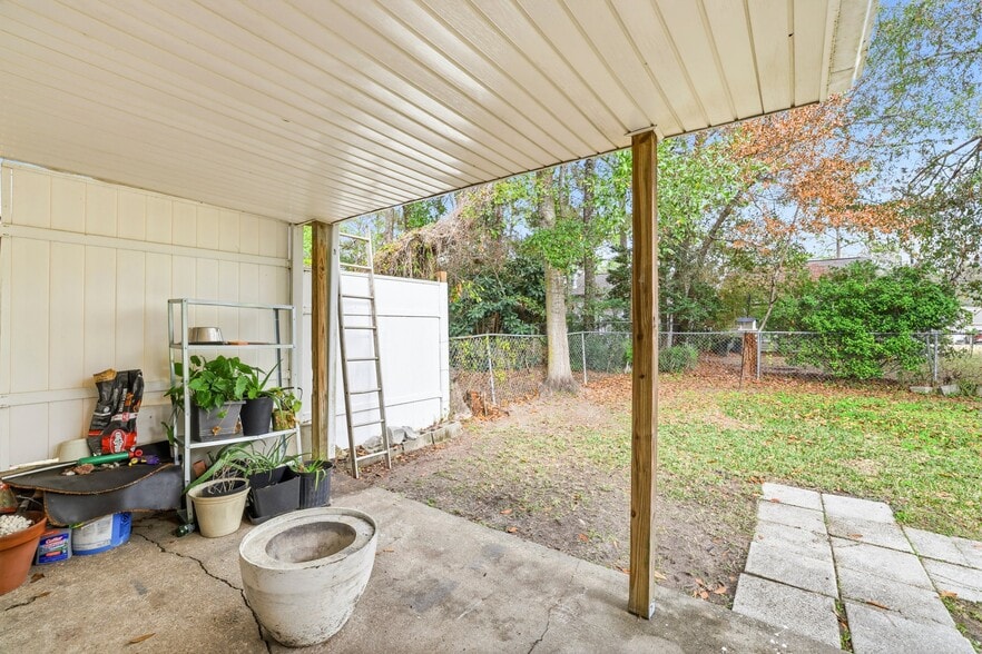 Building Photo - 3235 Mound Dr
