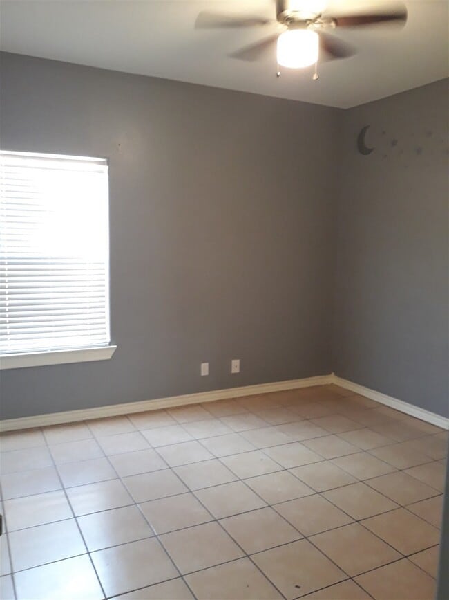 Building Photo - 9804 Cantera Ct