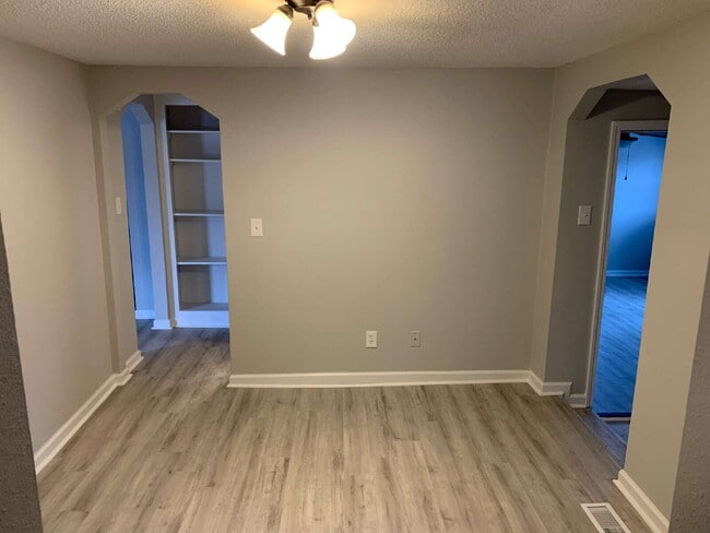 Building Photo - Outstanding 3-Bedroom Home in the Heart of...