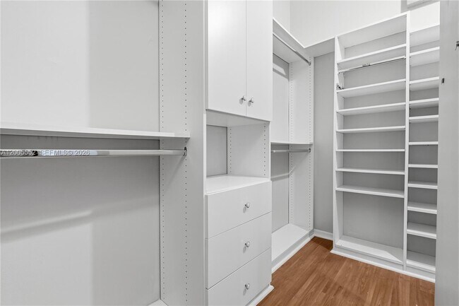 Building Photo - 849 Crestview Cir