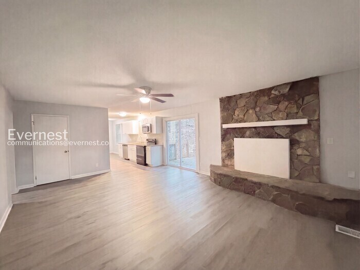 Building Photo - 4365 Stonewall Tell Rd