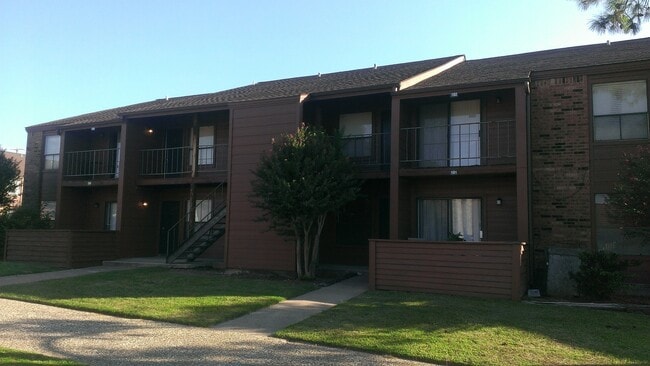 Building Photo - College Station, 1 bedroom / 1 bath condo - Cripple Creek Condos