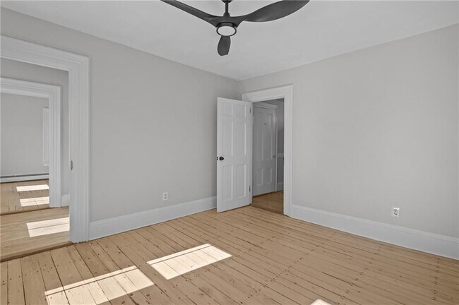 Building Photo - 243 Maple Ave