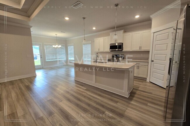 Building Photo - Modern 4BR/3BA Home Near Gulf Shores