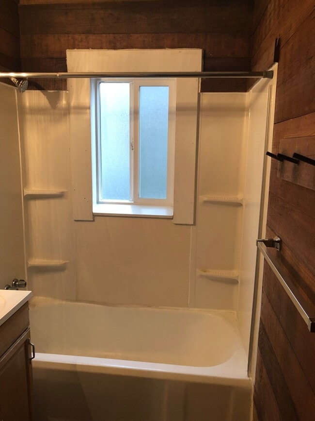Building Photo - Two bedroom, one bathroom with bonus attic space!