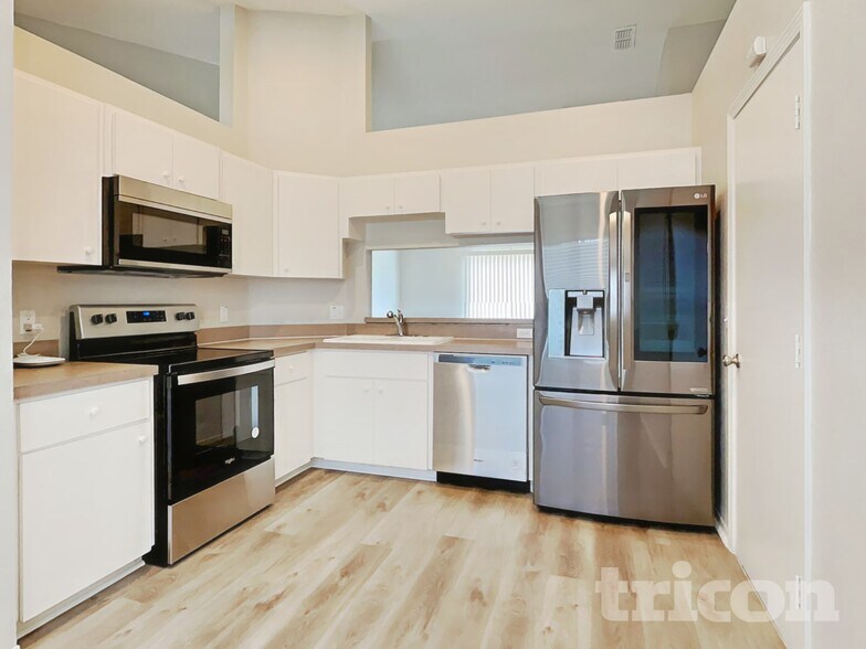 Building Photo - 3034 Wentworth Pl