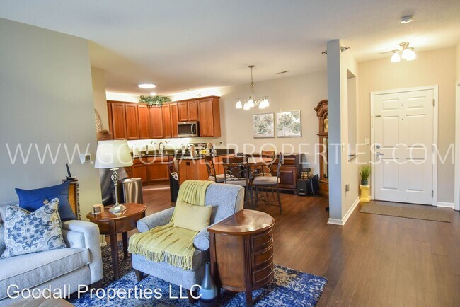 Building Photo - 2 br, 2 bath House - 3031 Grand Ave #214