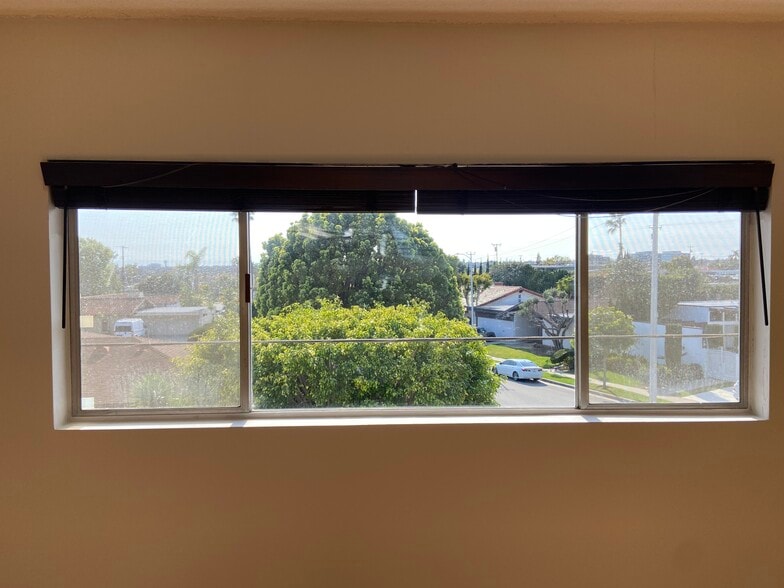 Building Photo - 6601 Springpark Ave