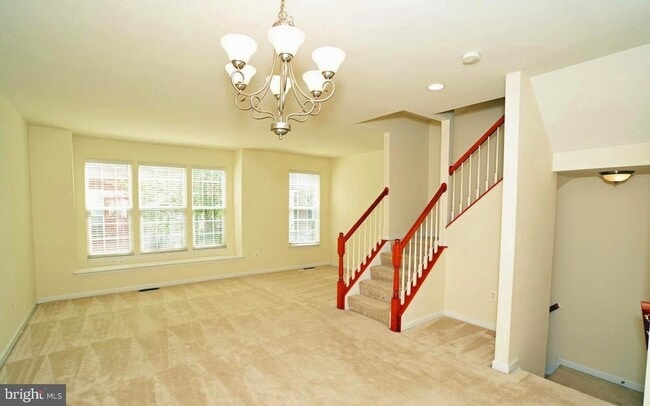 Building Photo - 2303 Huntington Ave