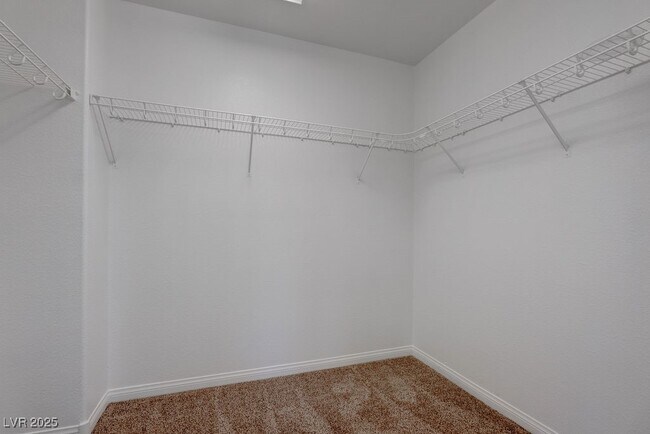 Building Photo - 6027 Gordon Creek Ave