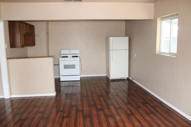 Building Photo - 3014 Richmond Ave