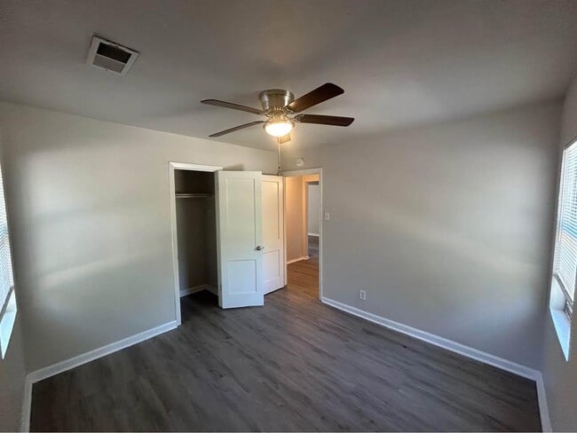 Building Photo - 8403 Tackett St