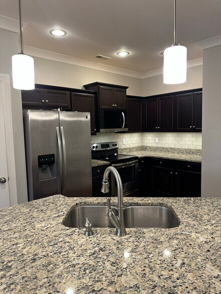 Building Photo - 3710 Aldeburgh Rd SW