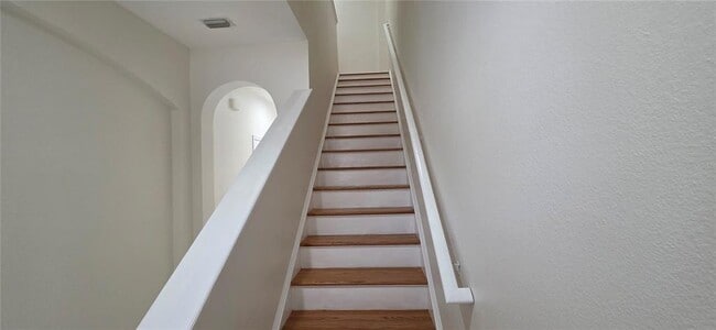 Building Photo - 2027 Strathmill Dr