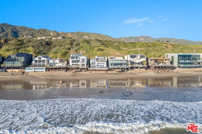 Building Photo - 24456 Malibu Rd