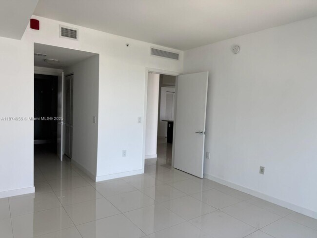 Building Photo - 7825 NW 107th Ave