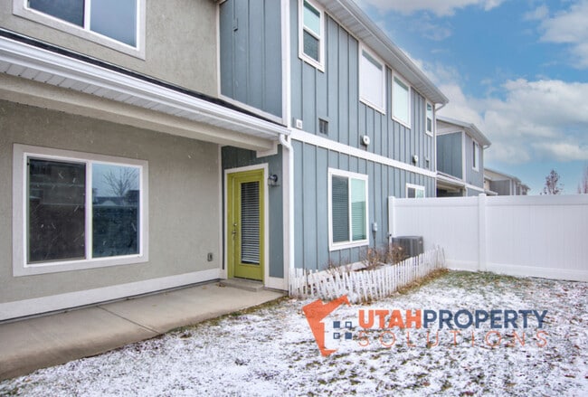 Building Photo - 5393 Borglum Ln