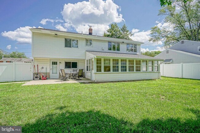 Building Photo - 308 Valley Run Dr