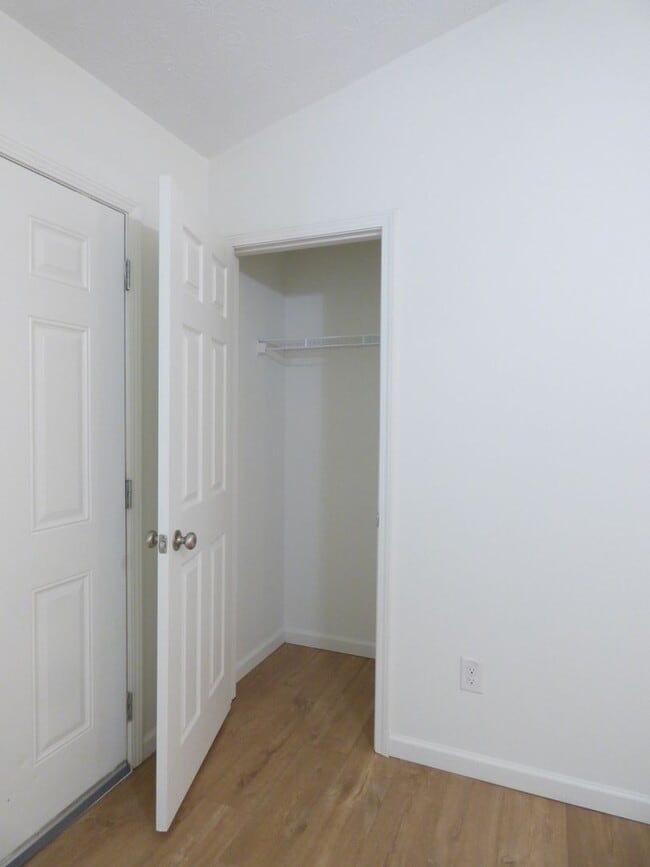 Building Photo - HAD224