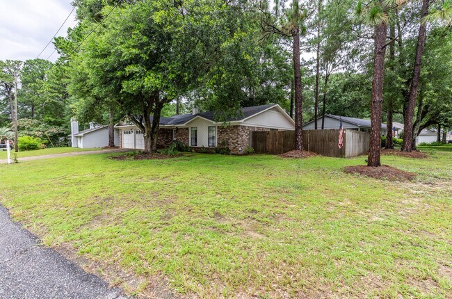 Building Photo - Coming Soon – Home in Lake Forest! | 100 S...