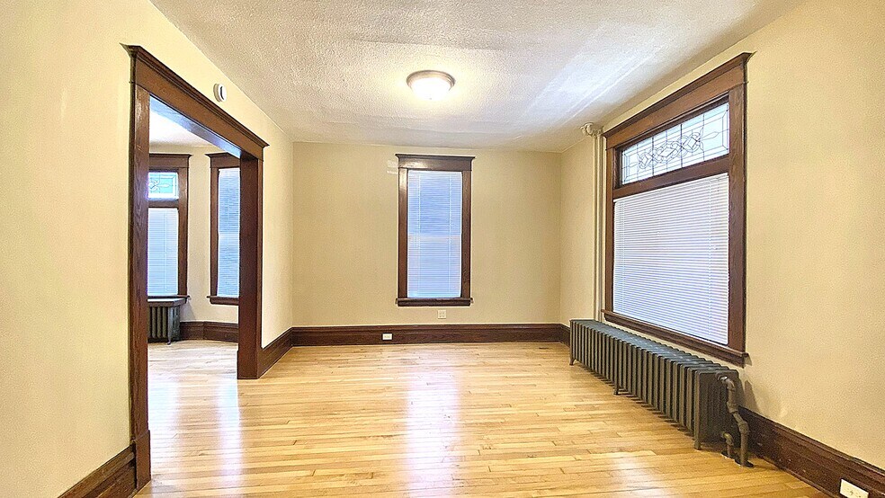 Building Photo - 1105 Minnehaha Ave E