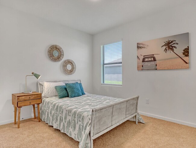 Building Photo - 7418 Tourmaline Dr