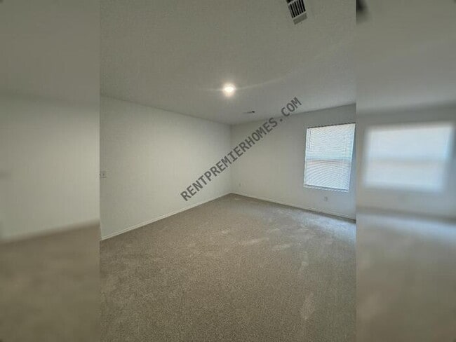 Building Photo - 250 Sarah Alyse Ln