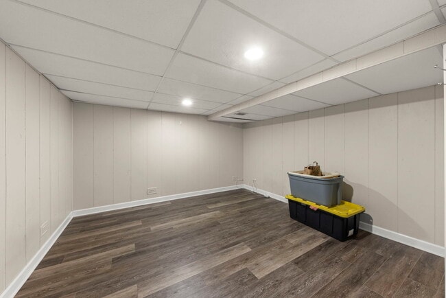 Building Photo - 1620 Lucylle Ave