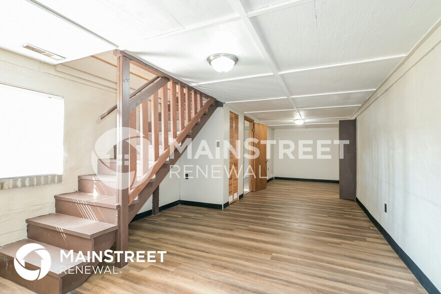 Building Photo - 9150 Wood Ave