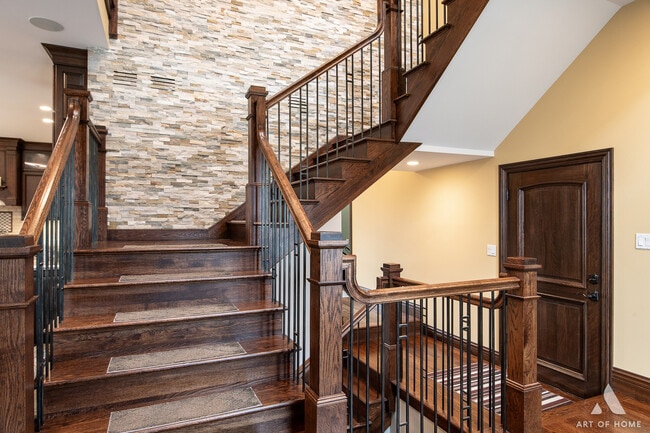 Building Photo - 10001 Montrose Ave