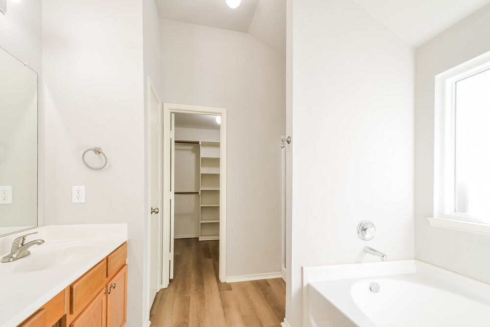 Building Photo - 3720 Allison Dr