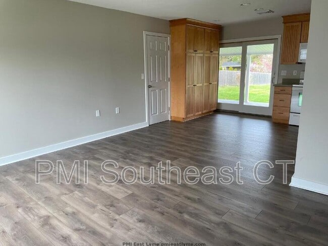 Building Photo - 22 Luce Ave