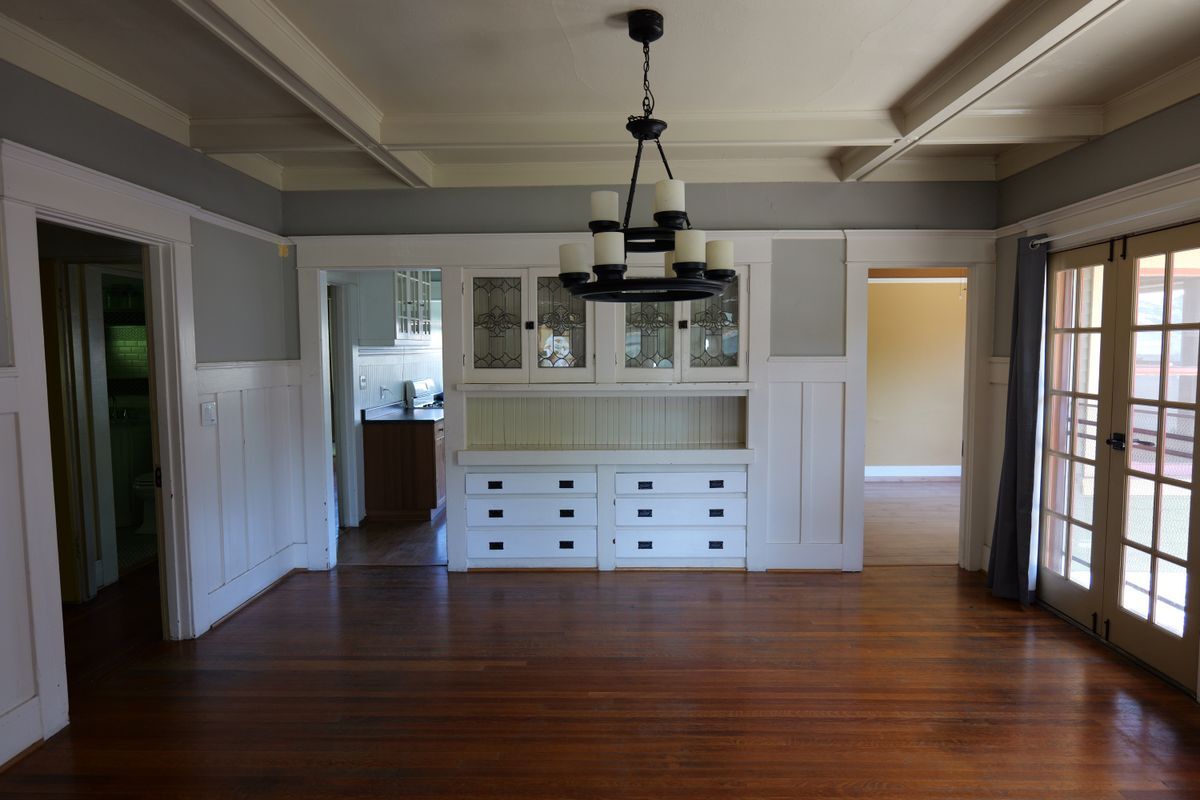 Building Photo - 115 E Jefferson