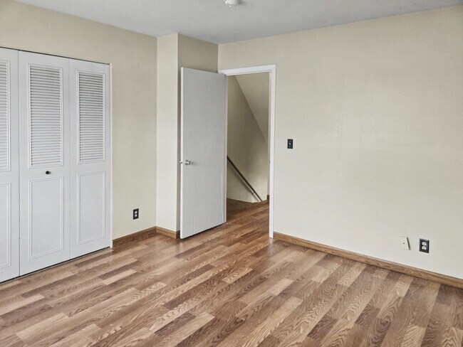 Building Photo - 3510 Kenbrooke Ct