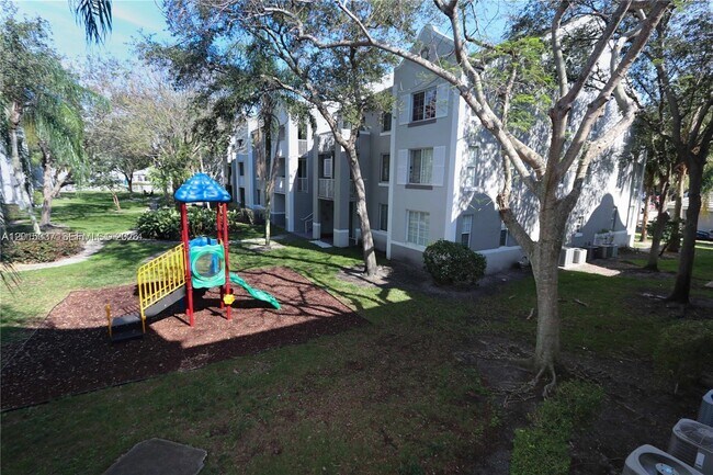 Building Photo - 11133 SW 8th St